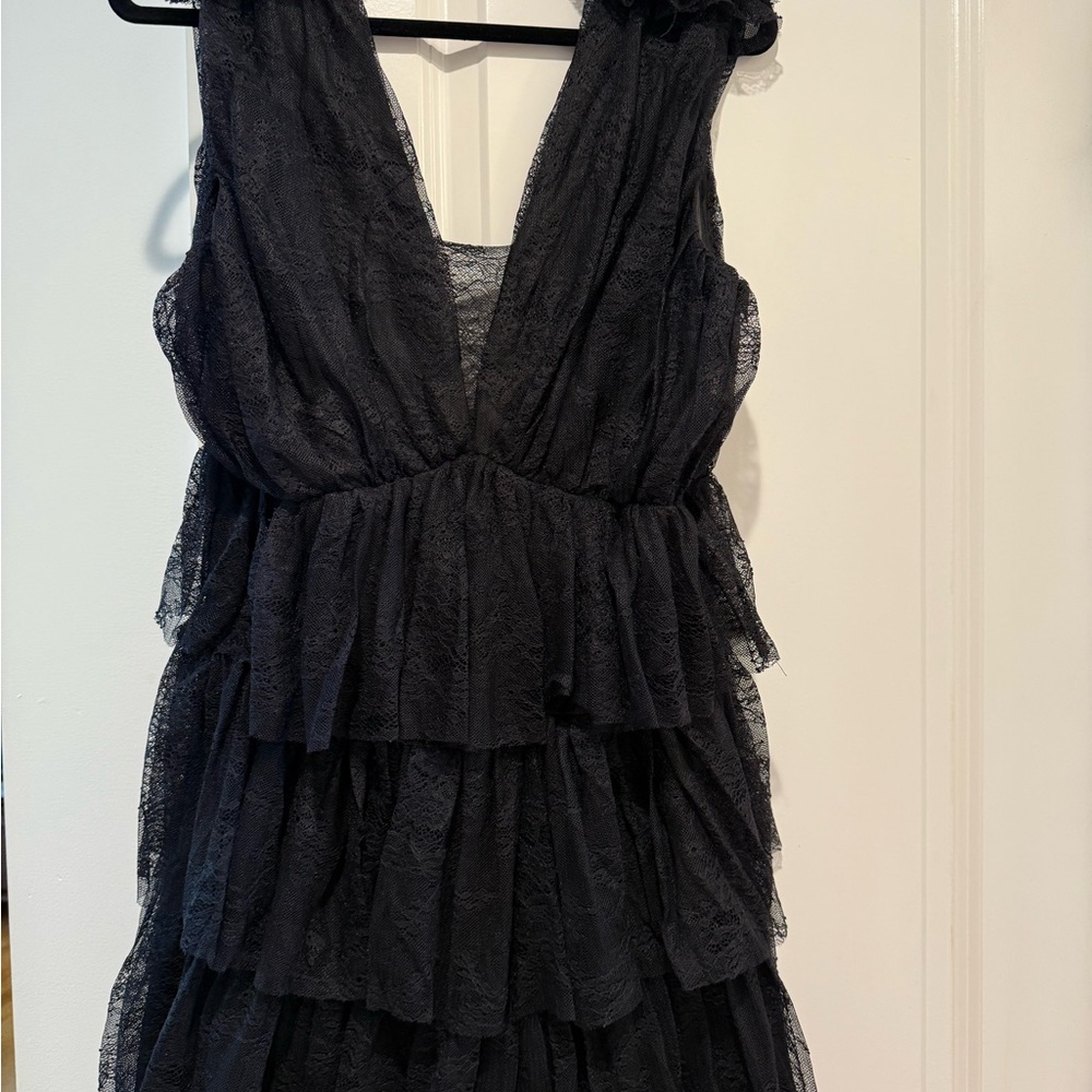 NWT VICI Fate Black Lace Tiered Mini Dress size L (chest 38”)